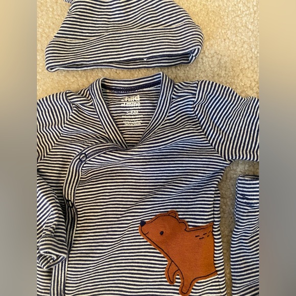 Carter’s Stripped 3 Piece Outfit - Picture 2 of 3